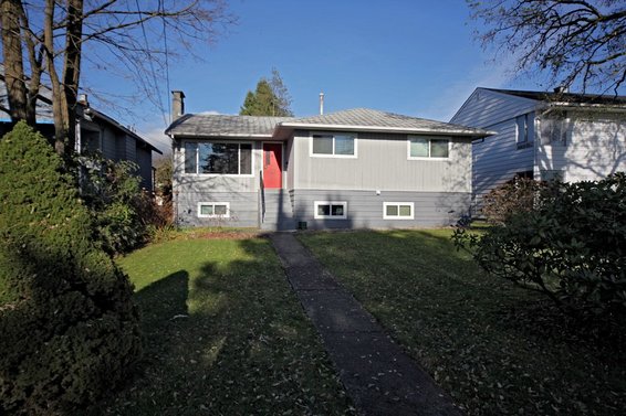 438 East 15th Street, North Vancouver