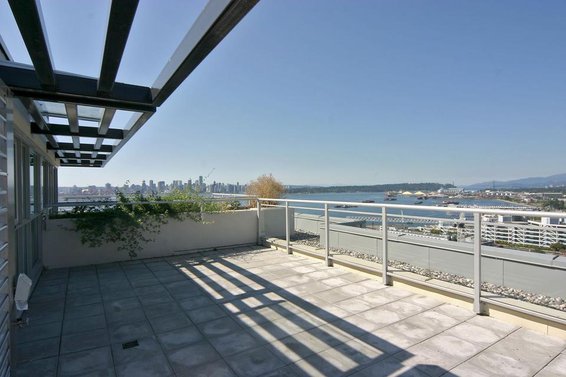 2303-188 East Esplanade, North Vancouver