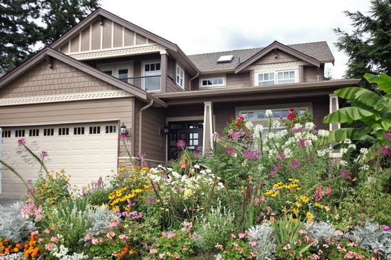 864 East 10th Street, North Vancouver