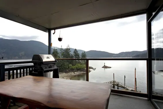 Deck  