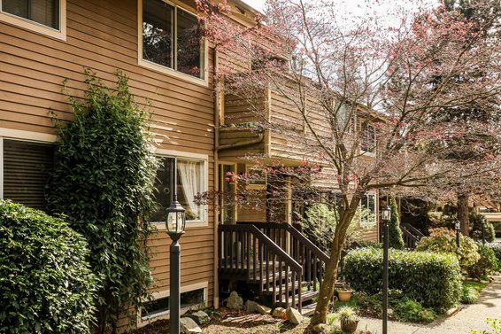 4633 Hoskins Road, North Vancouver