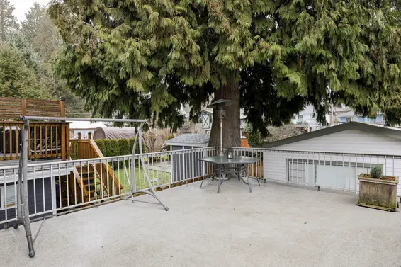 Deck - 2730 Eastern Avenue, North Vancouver  