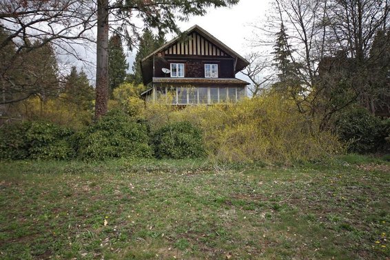 506 East 19th Street, North Vancouver