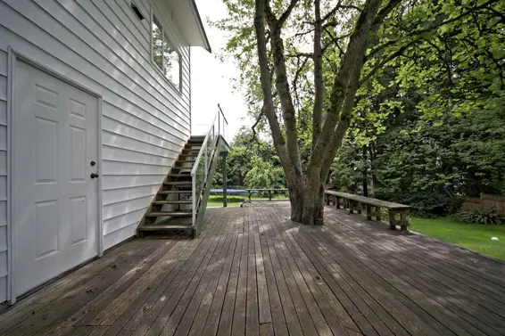 Deck  