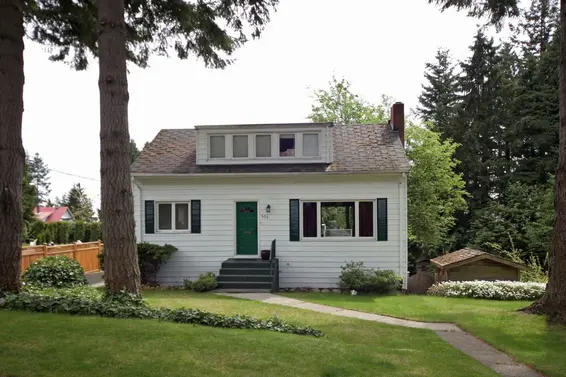 555 East Queens Road, North Vancouver