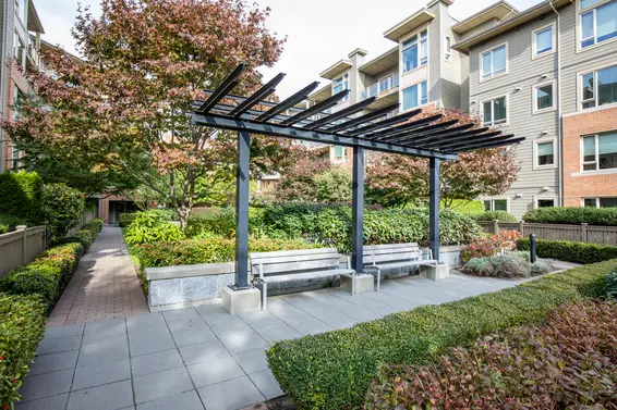 Courtyard 4 - 127-119 West 22nd Street, North Vancouver  