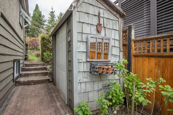 515 East 19th Street, North Vancouver -  shed  