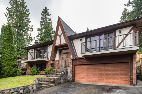 exterior front 2 - 4649 Tourney Road, North Vancouver  