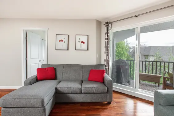 409 183 West 23rd Street, North Vancouver For Sale - image 2