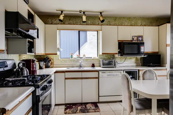 3803 Regent Avenue, North Vancouver For Sale - image 4