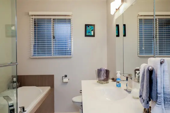 Bathroom - 3715 Norwood Avenue, North Vancouver  