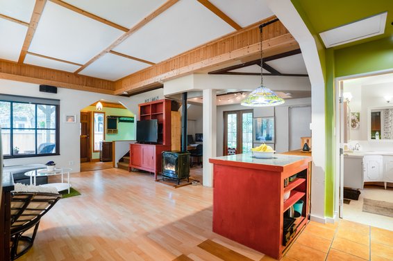 4395 Rice Lake Road, North Vancouver- Kitchen 4