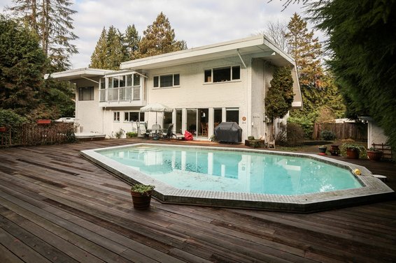 3271 Hoskins Road, North Vancouver