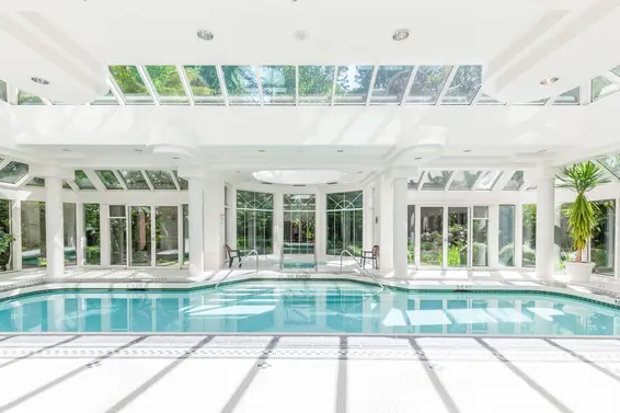 Indoor pool - 904-1327 East Keith Road, North Vancouver  