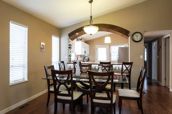 1647 Philip Avenue, North Vancouver For Sale - image 3