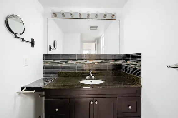 801-555 West 28th Street, North Vancouver - Master Ensuite 2  