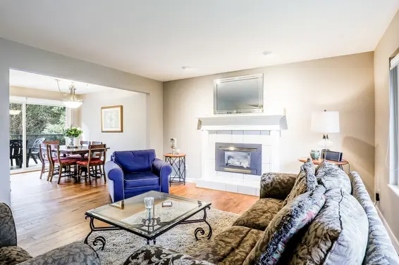 Living Room - 4353 Ruth Crescent  