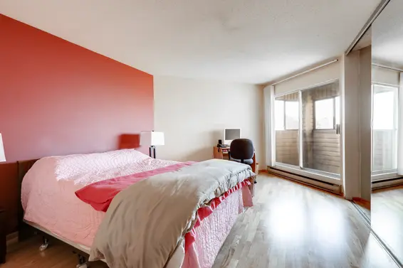 Master Bedroom - 111-1910 Chesterfield Avenue, North Vancouver  