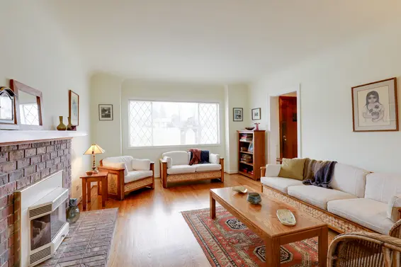Living Room - 1357 Moody Avenue, North Vancouver  