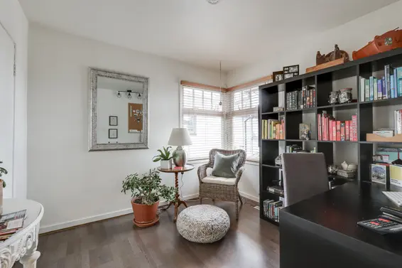 515 E 19th Street, North Vancouver - bedroom  