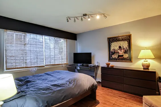 1072 Arborlynn Drive, North Vancouver For Sale - image 15
