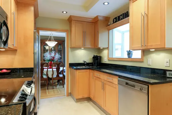 1042 Kennedy Avenue, North Vancouver For Sale - image 7
