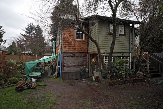 484 West Queens Road, North Vancouver