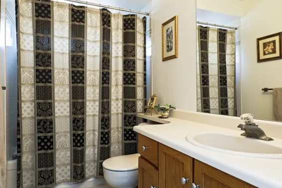 Bathroom - 20-2133 St Georges Avenue, North Vancouver  
