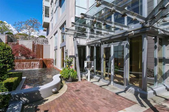 402-120 West 16th Street, North Vancouver