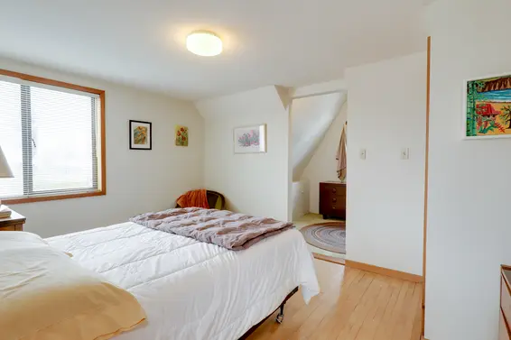 North Bedroom - 1357 Moody Avenue, North Vancouver  