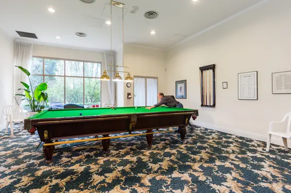 Billiards room - 904-1327 East Keith Road, North Vancouver  