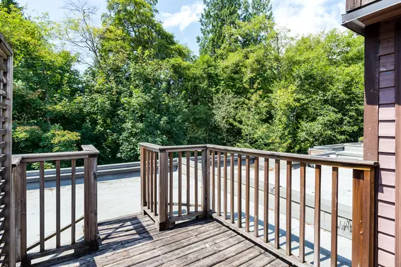 roof top deck 3 - 3309 Mountain Highway, North Vancouver  