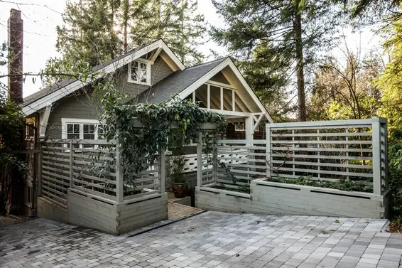 165 West Osborne Road, North Vancouver For Sale - image 2