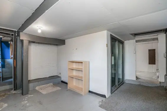 Basement 2 - 4555 Mountain Highway, North Vancouver  