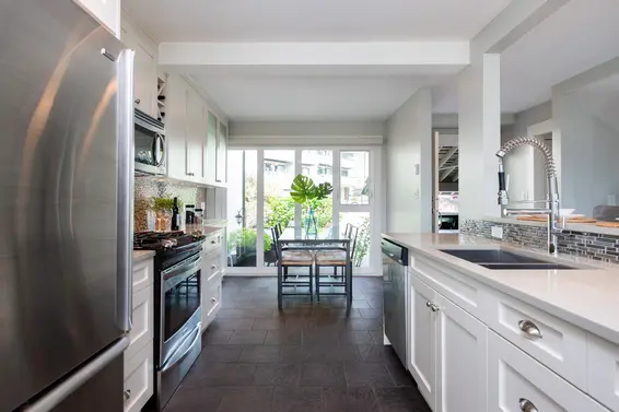 Kitchen - 1050 Lillooet Road, North Vancouver  