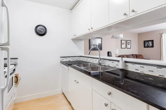 Kitchen 3 - 107-156 West 21st Street, North Vancouver  