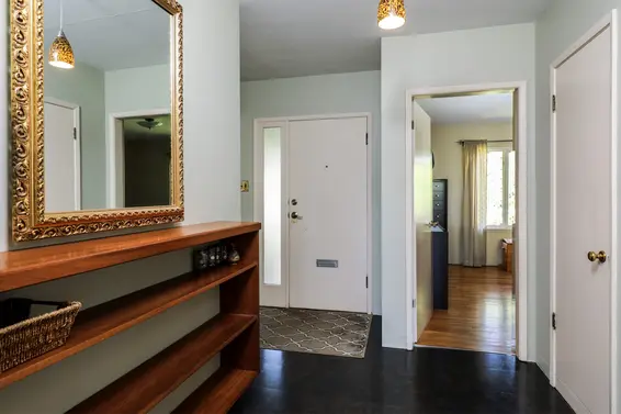 Entrance - 809 East 5th Street  