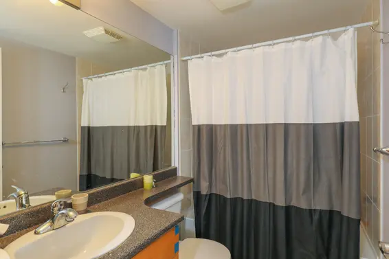 Master Ensuite - 304-1629 Garden Avenue  