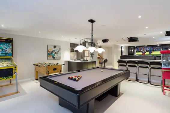 Media/Games Room - 998 Dempsey Road, North Vancouver  