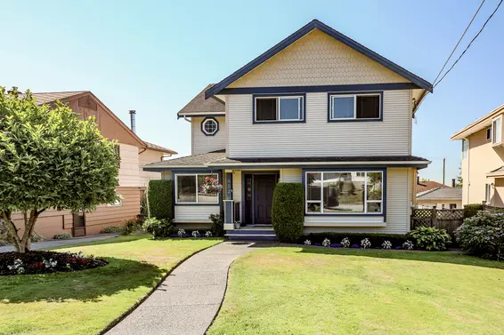 453 East 16th Street, North Vancouver