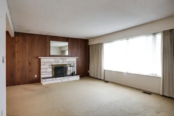 625 East 16th Street, North Vancouver For Sale - image 2