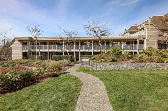 1000 Bowron Court, North Vancouver  
