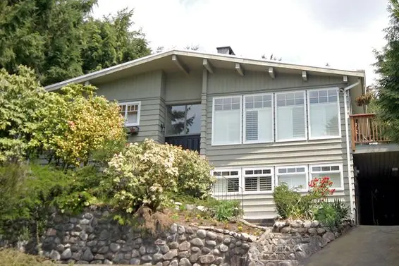 4104 Norwood Avenue, North Vancouver