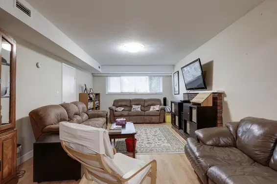 Suite Living Room - 2730 Eastern Avenue, North Vancouver  