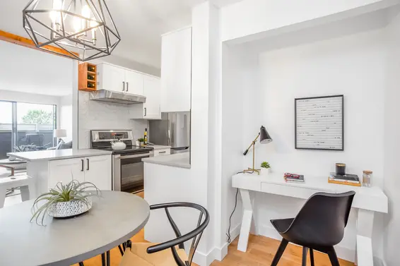 Nook/Office - 208-341 West 3rd Street, North Vancouver  