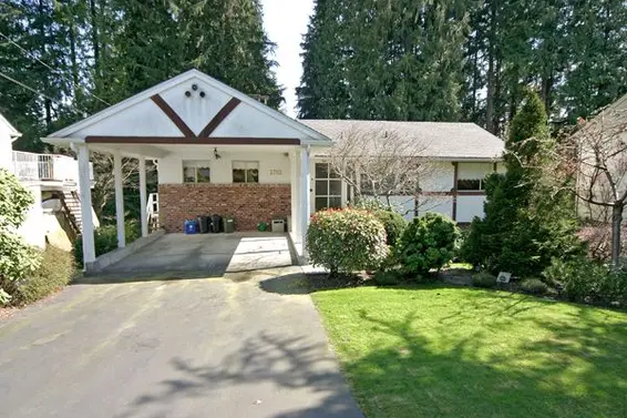 2762 Wembley Drive, North Vancouver