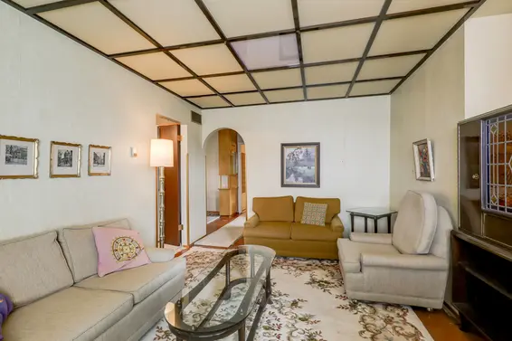 Living Room - 866 East 10th Street, North Vancouver  