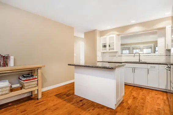 Eating area 3 - 3 229 East 8th Street, North Vancouver  