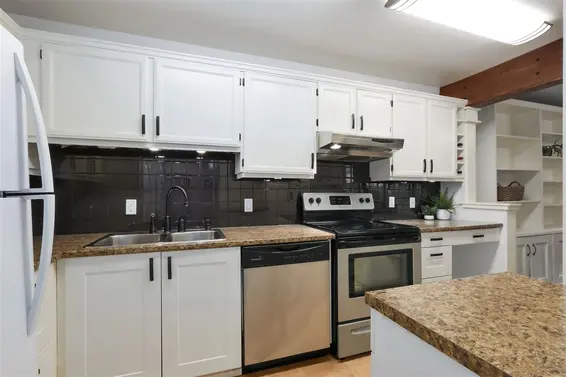 111 2620 Fromme Road, North Vancouver  