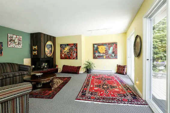 Family Room - 3791 Regent Avenue  